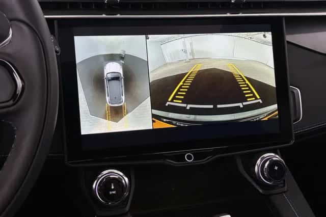 Lynk & Co 01 (2023) thumbnail 17
