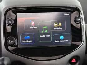 Toyota Aygo (2018) thumbnail 12