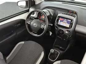 Toyota Aygo (2018) thumbnail 34