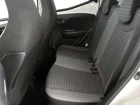 Toyota Aygo (2018) thumbnail 8