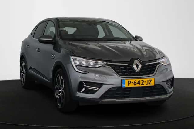 Renault Arkana (2022) thumbnail 2