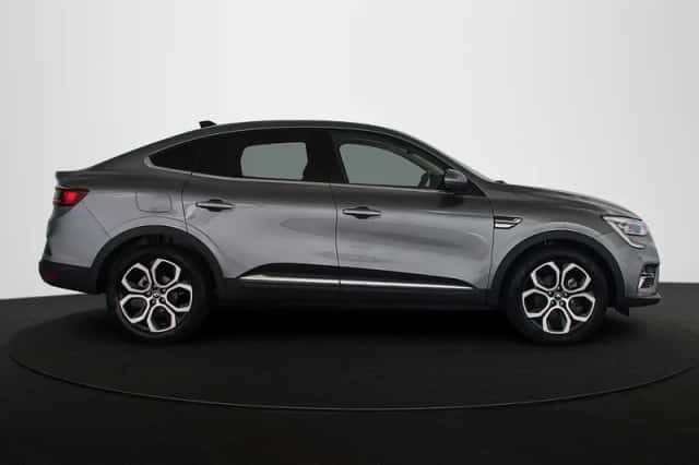Renault Arkana (2022) thumbnail 29