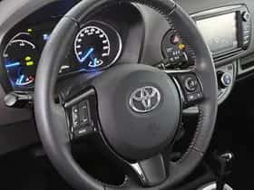 Toyota Yaris (2018) thumbnail 11