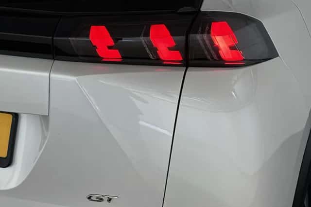 Peugeot e-2008 (2023) thumbnail 19