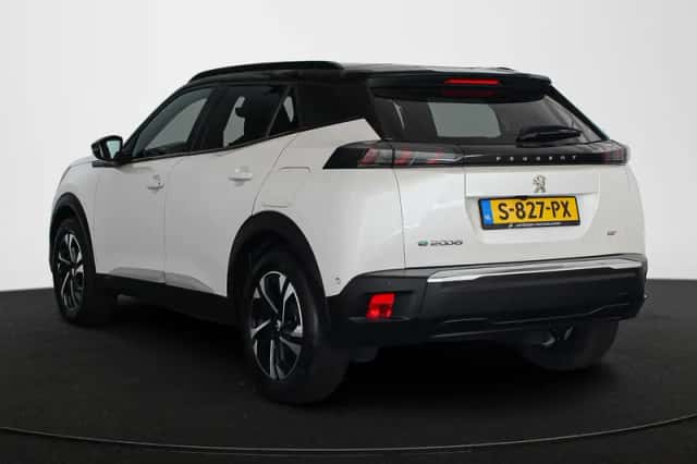 Peugeot e-2008 (2023) thumbnail 4