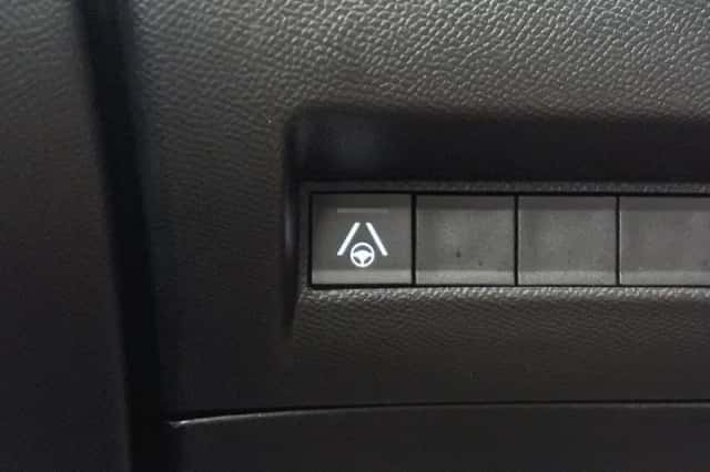 Peugeot 208 (2024) thumbnail 25