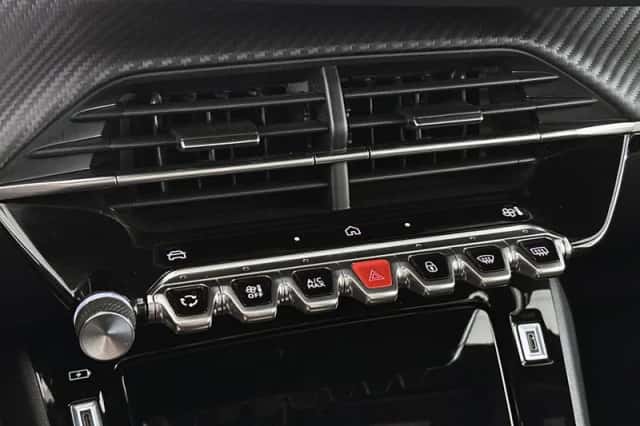Peugeot 208 (2024) thumbnail 39