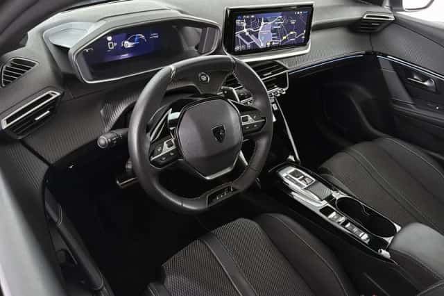 Peugeot 208 (2024) thumbnail 5