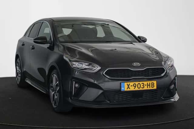 Kia Proceed (2021) thumbnail 2