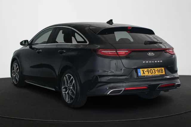 Kia Proceed (2021) thumbnail 4