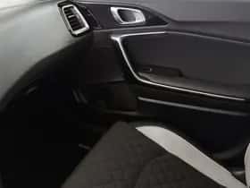 Kia Proceed (2021) thumbnail 39