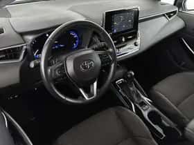 Toyota Corolla (2022) thumbnail 5
