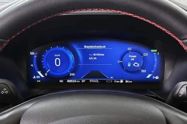 Ford Kuga (2023) thumbnail 11