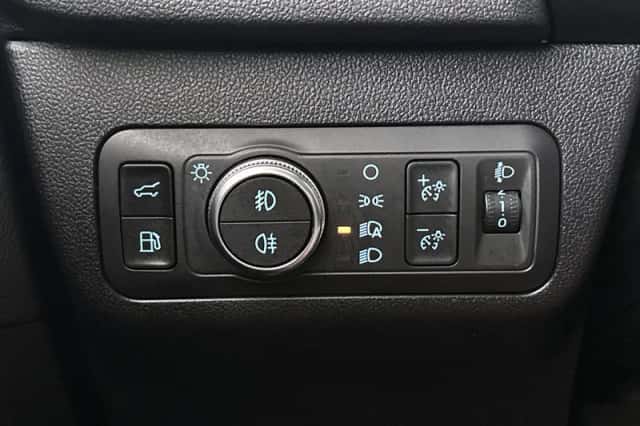 Ford Kuga (2023) thumbnail 25