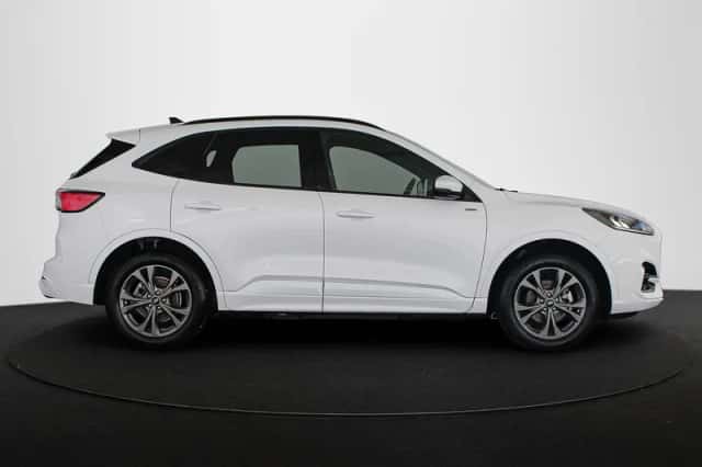Ford Kuga (2023) thumbnail 32