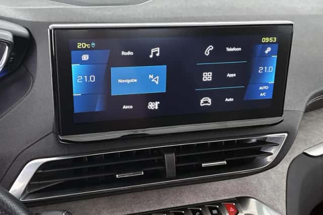 Peugeot 3008 (2021) thumbnail 14
