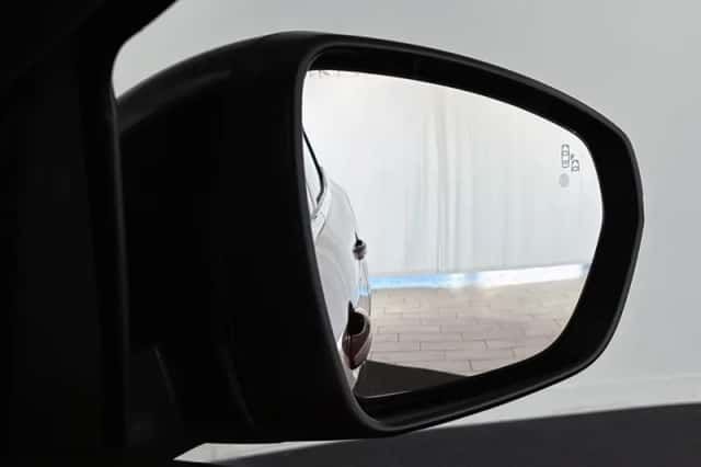 Peugeot 3008 (2021) thumbnail 29