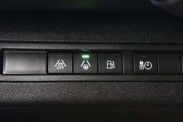 Peugeot 3008 (2021) thumbnail 30