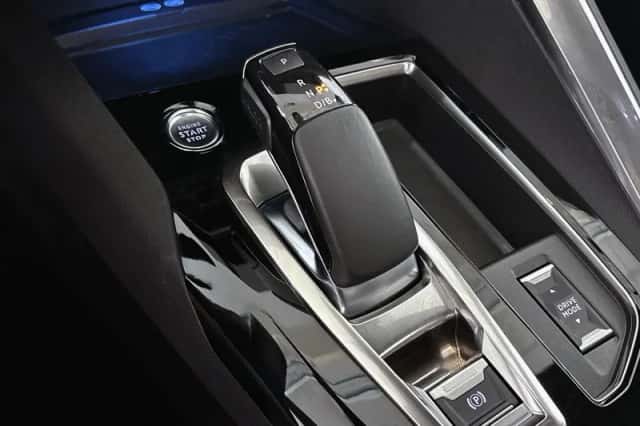 Peugeot 3008 (2021) thumbnail 31