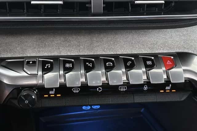 Peugeot 3008 (2021) thumbnail 39