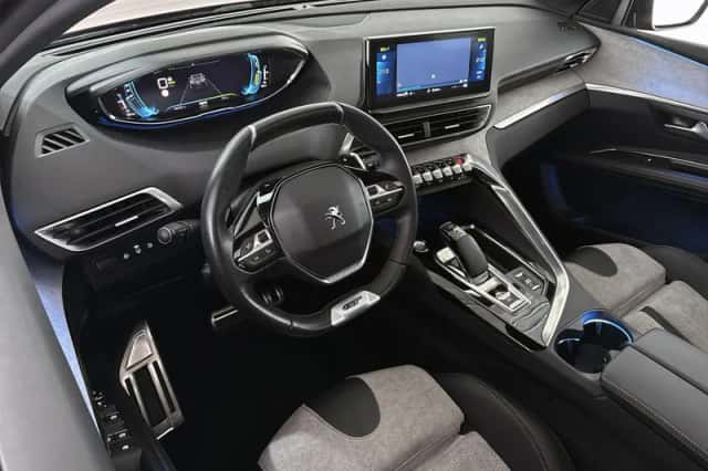 Peugeot 3008 (2021) thumbnail 5