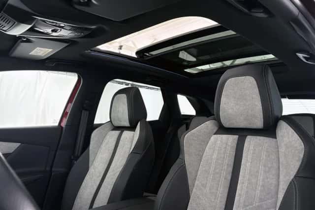 Peugeot 3008 (2021) thumbnail 8