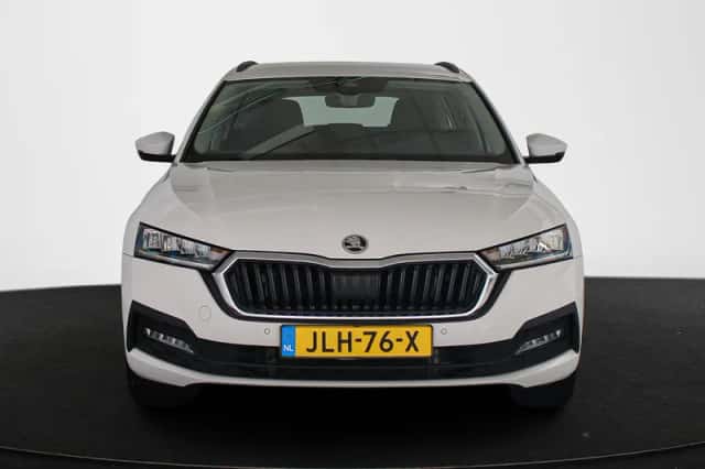 Škoda Octavia (2022) thumbnail 14