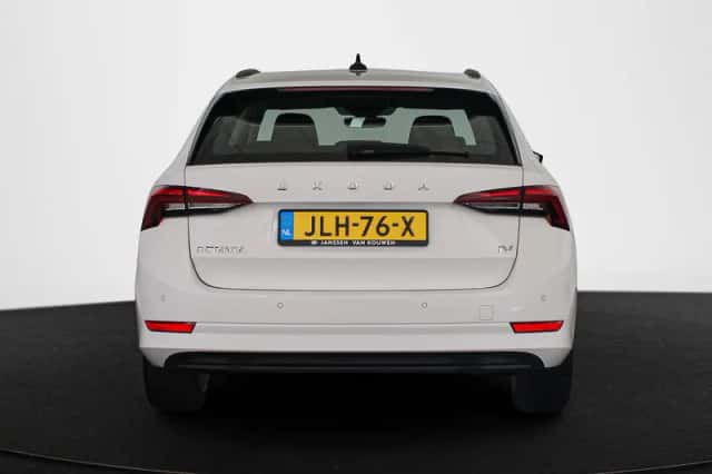 Škoda Octavia (2022) thumbnail 15