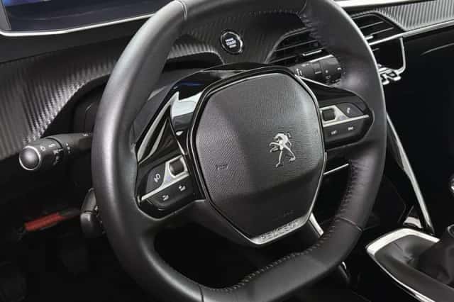 Peugeot 208 (2020) thumbnail 13