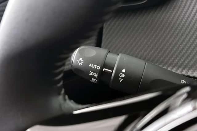 Peugeot 208 (2020) thumbnail 36