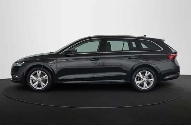 Škoda Octavia (2023) thumbnail 36
