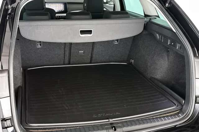 Škoda Octavia (2023) thumbnail 10