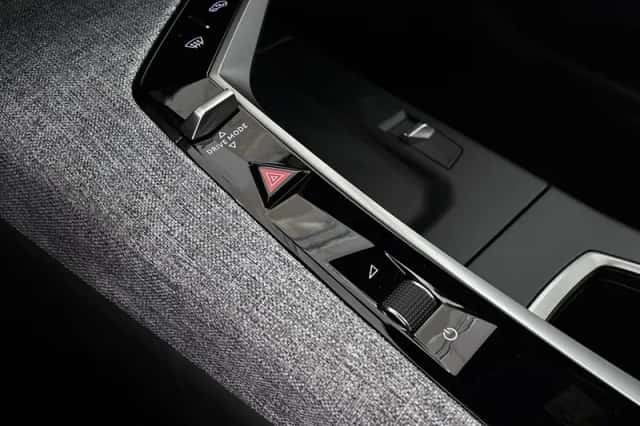 Peugeot e-3008 (2025) thumbnail 37