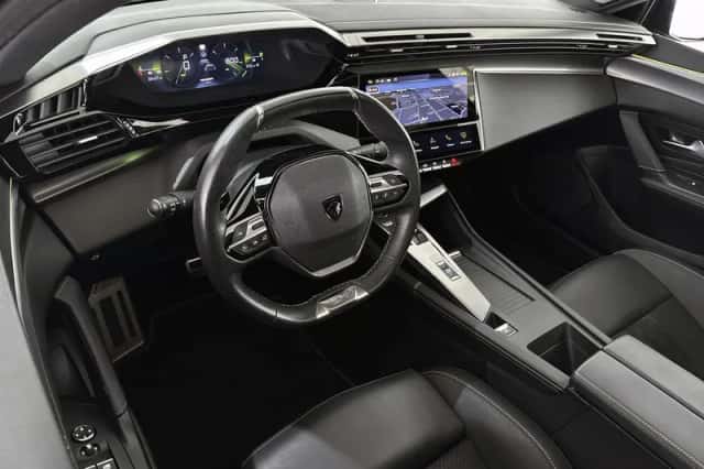 Peugeot 408 (2023) thumbnail 5