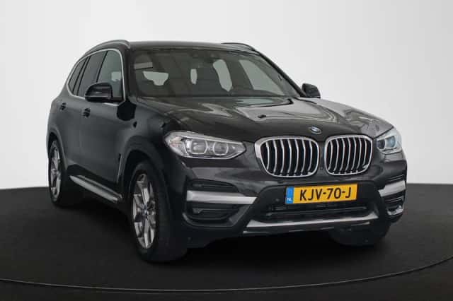BMW X3 (2021) thumbnail 2