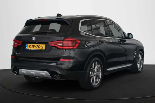 BMW X3 (2021) thumbnail 3