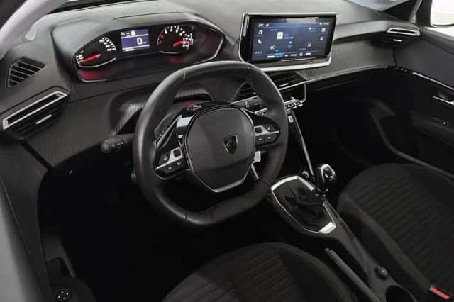 Peugeot 208 (2024) thumbnail 5