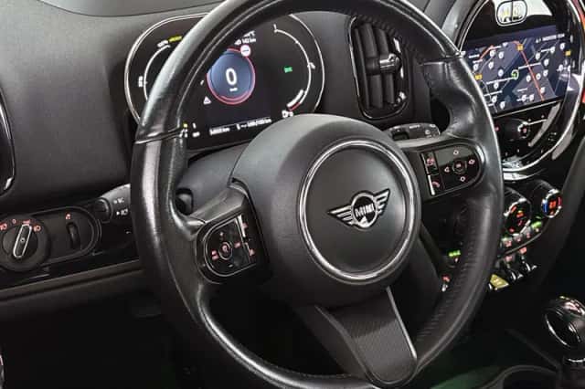 MINI Countryman (2022) thumbnail 13