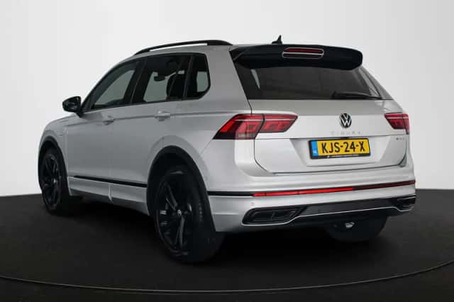 Volkswagen Tiguan (2022) thumbnail 4