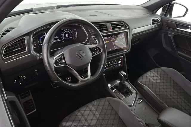 Volkswagen Tiguan (2022) thumbnail 5