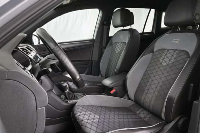 Volkswagen Tiguan (2022) thumbnail 6