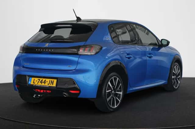 Peugeot 208 (2021) thumbnail 3