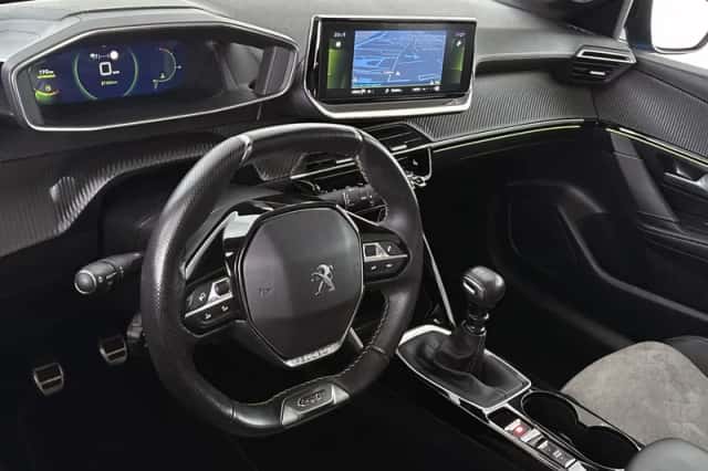 Peugeot 208 (2021) thumbnail 5