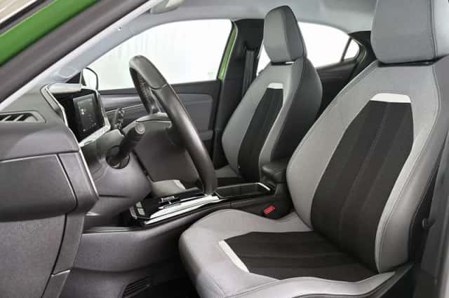 Opel Mokka-e (2022) thumbnail 6