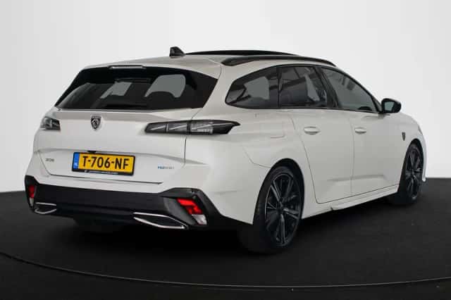 Peugeot 308 (2022) thumbnail 3