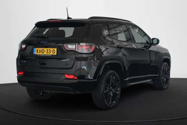 Jeep Compass (2023) thumbnail 3