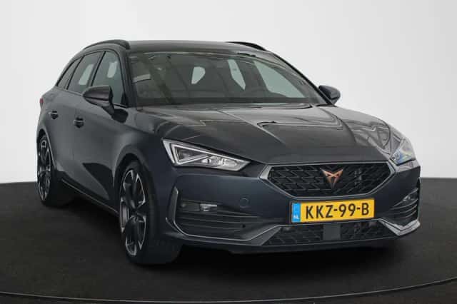 CUPRA Leon Sportstourer (2023) thumbnail 2