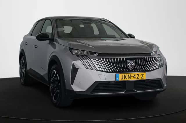 Peugeot 3008 (2025) thumbnail 2