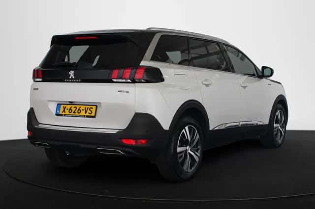 Peugeot 5008 (2020) thumbnail 3