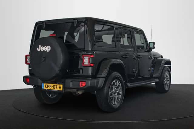 Jeep Wrangler (2021) thumbnail 3